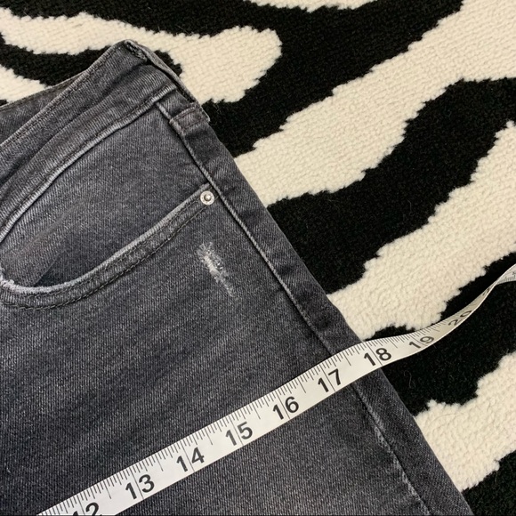 Levi’s 721 High Rise Skinny Distressed Split Knee Black Washed Jeans Size 27 - Picture 10 of 15